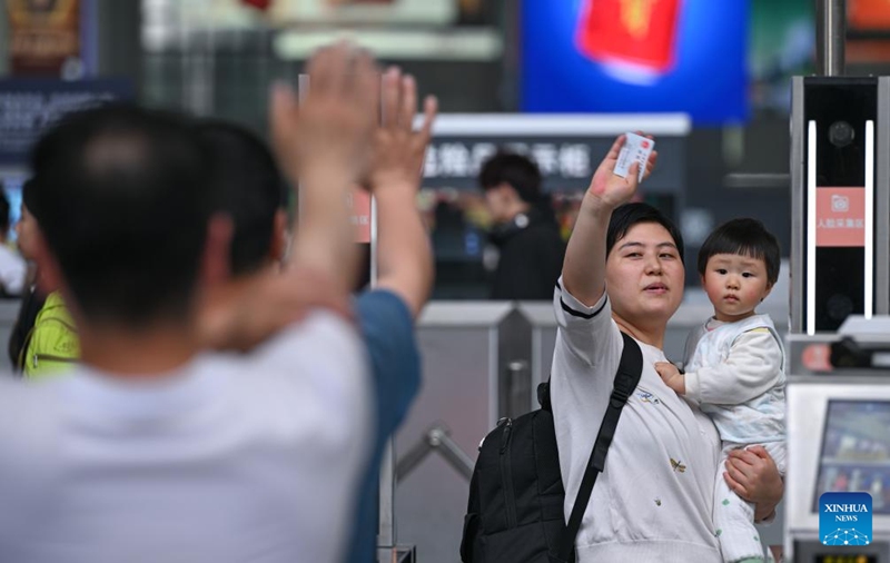 China yashuhudia kuongezeka kwa safari za kurudi katika siku ya mwisho ya likizo ya Mei Mosi