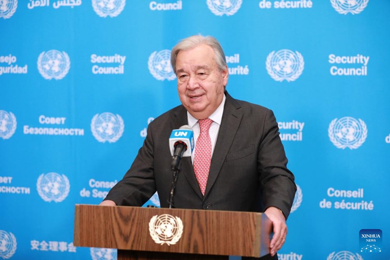 Katibu Mkuu wa Umoja wa Mataifa Antonio Guterres akizungumza na waandishi wa habari nje ya Ukumbi wa Baraza la Usalama kwenye makao makuu ya Umoja wa Mataifa mjini New York, Oktoba 9, 2025. (Xinhua/Xie E)