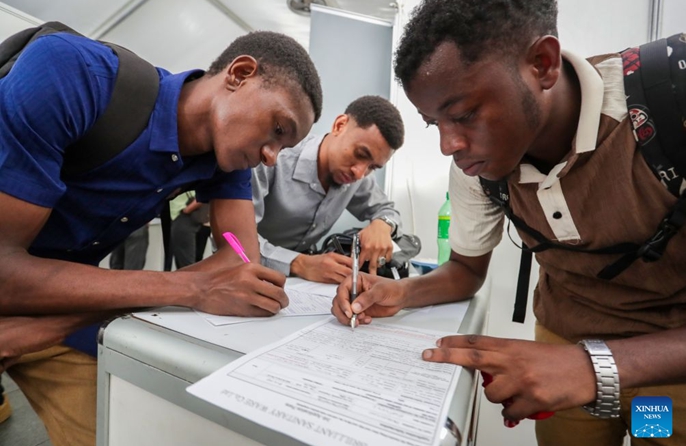 Maonyesho ya kazi ya China-Tanzania yawaunganisha vijana na fursa za ajira